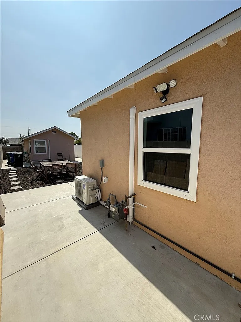 1 bed, 400 sqft, $1,750 — Photo 4