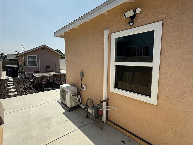 6144 Fair Ave — Photo 4
