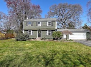 11 Pine Ave, Barrington, RI 02806