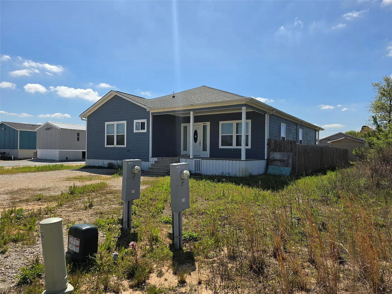 3 bed, 3.0 bath, 2166 sqft, $2,200 — Photo 4