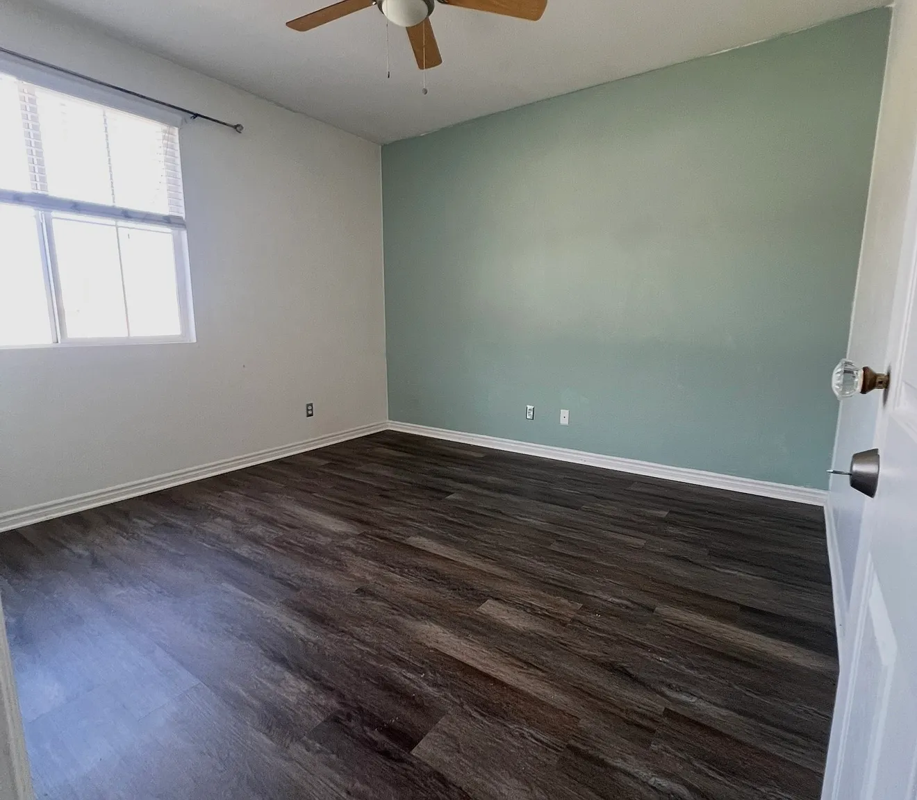 Wisteria Ln, Fontana — Photo 4