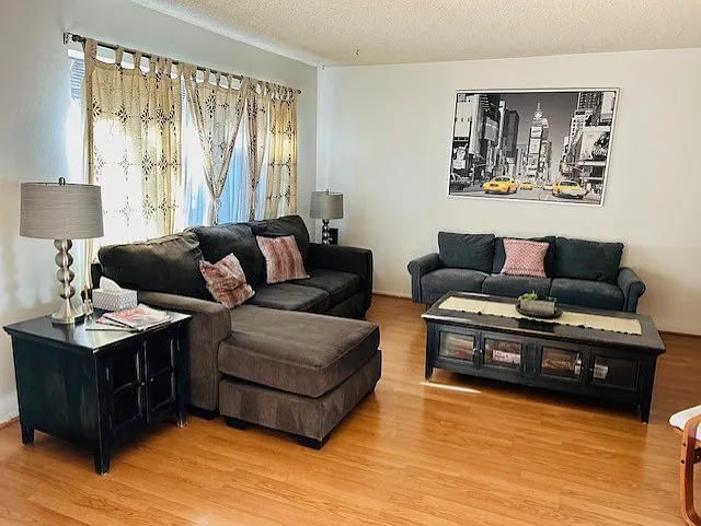 Building Photo - 313 S Almansor St #6