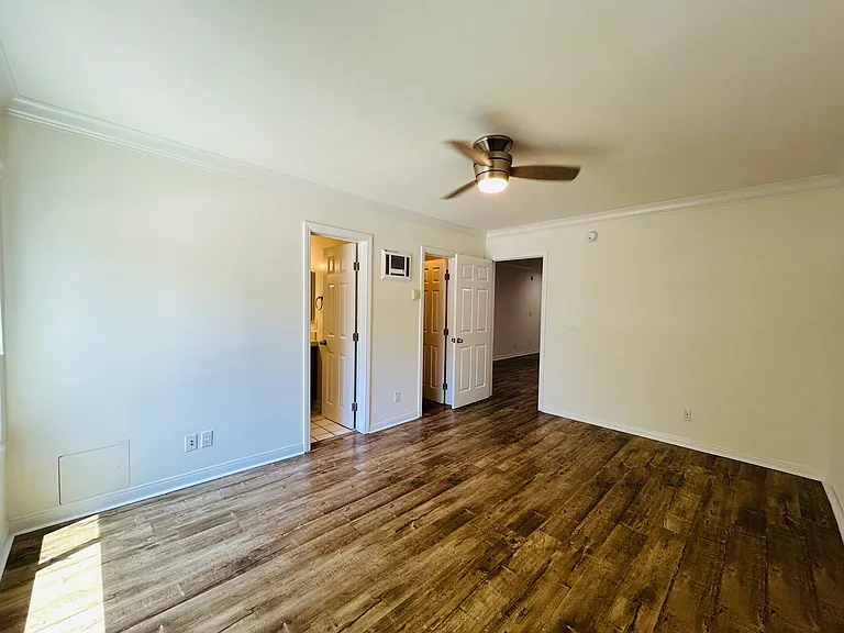 3762 Canfield Ave — Photo 11
