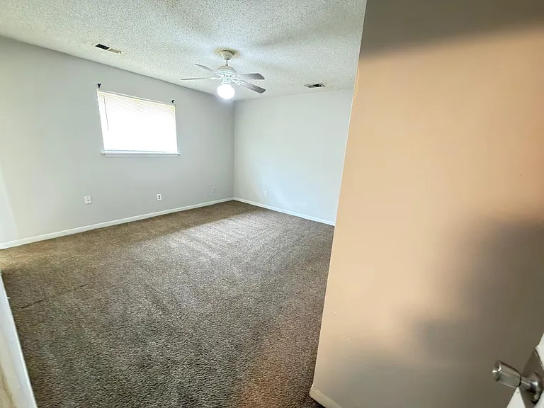 8342 Glenwoods Ter — Photo 10