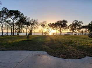 524 Austin Dr, Tarpon Springs, FL 34688