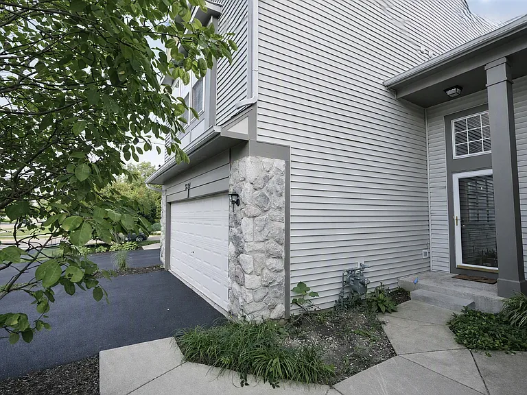 3224 Bromley Ln #3224 — Photo 3