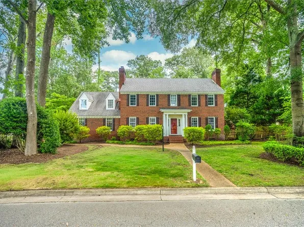 413 Wickwood Dr, Chesapeake, VA 23322