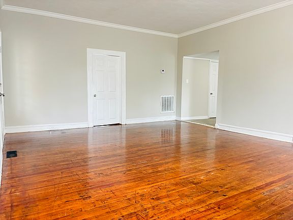 3rd image of 721 S Church St