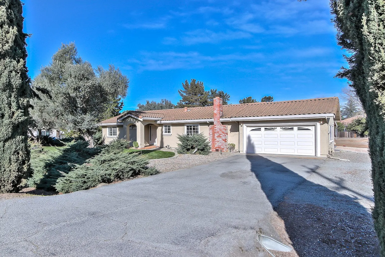 225 Highland Ave photo 1