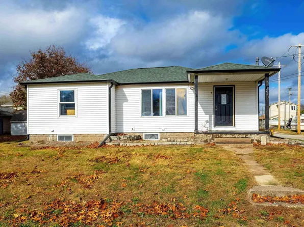 221 Hubbard St, Princeton, IA 52768