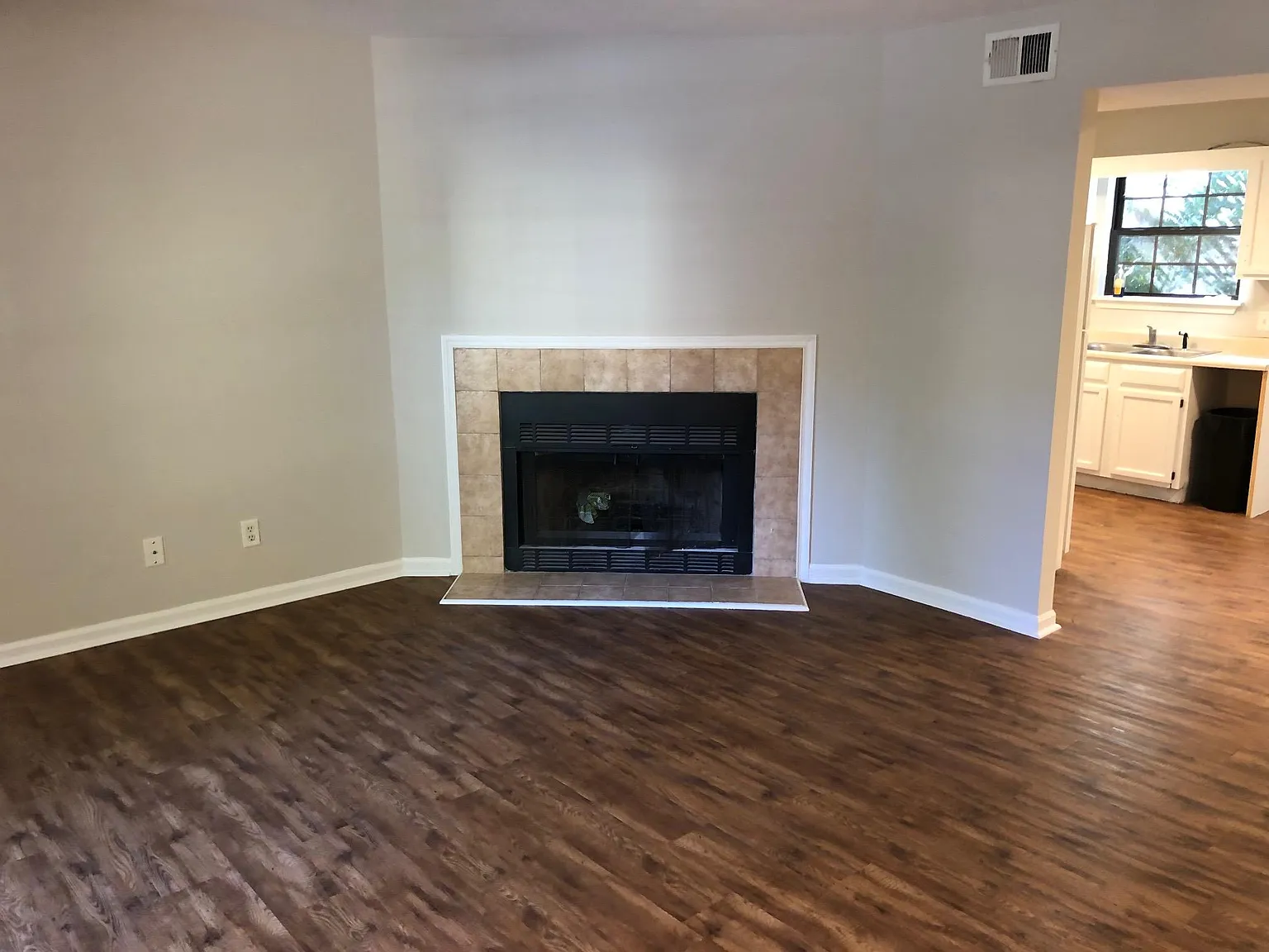 1 bed, 679 sqft, $1,150 — Photo 3