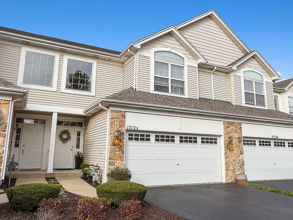 1st image of 1712 Fieldstone Dr S