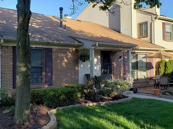 22381 Peachtree #1, Novi, MI 48375