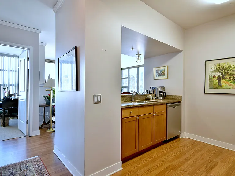 200 N Jefferson St #2106 — Photo 12