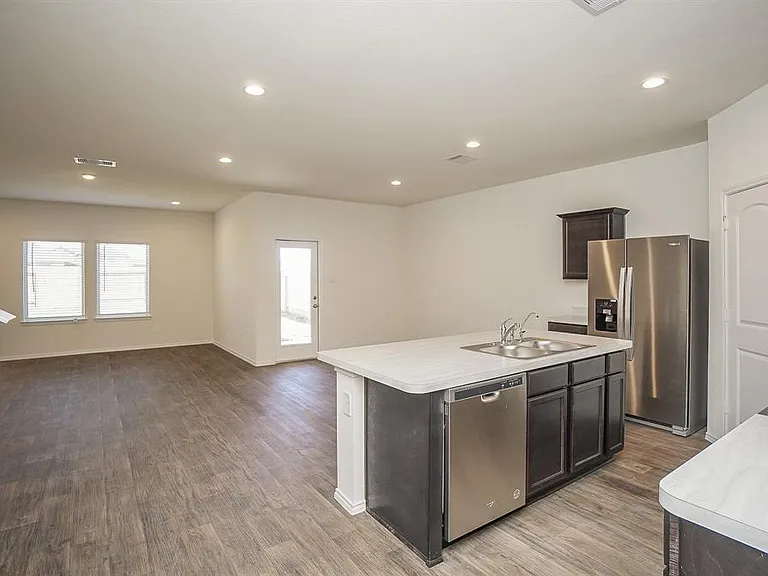 5210 Becker Hills Ln — Photo 7