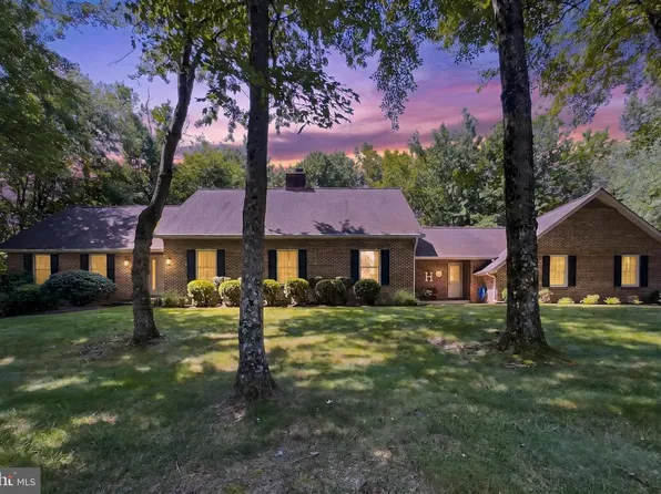 12905 Westbrook Dr, Fairfax, VA 22030