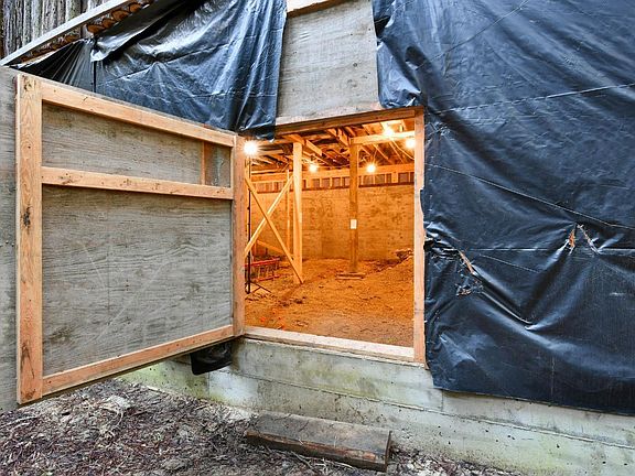 5th image of 16125 Bittner Road