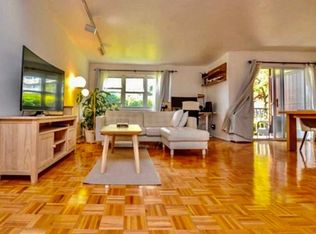 1111 River Rd, Edgewater, NJ 07020