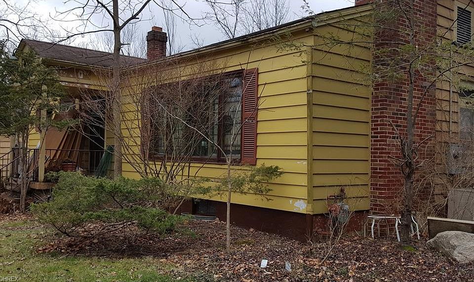 1st image of 498 Solon Rd