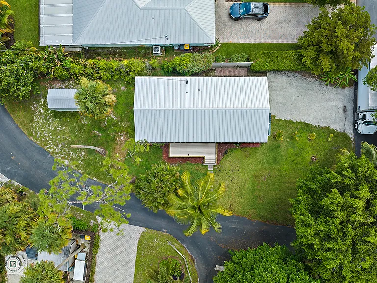 856 SW Rustic Cir — Photo 40