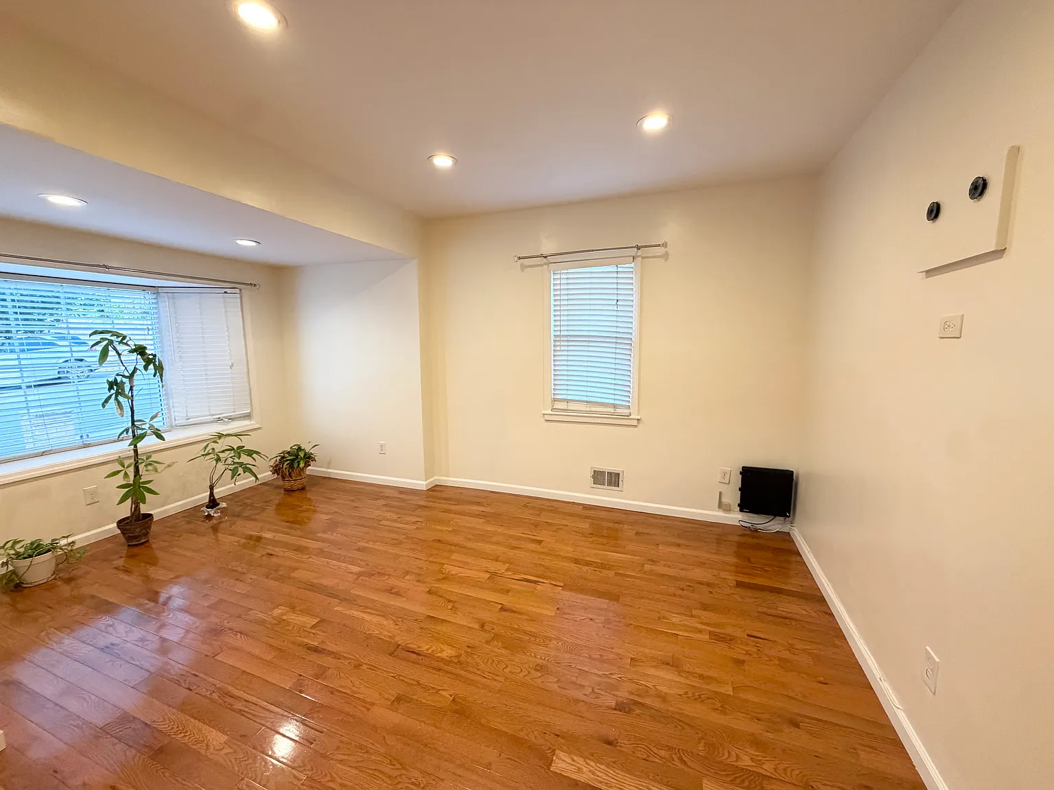 2 bed, 850 sqft, $2,800 — Photo 4
