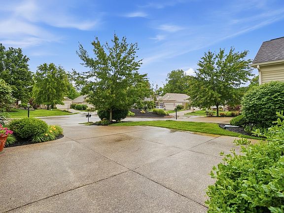 3rd image of 2784 Daphne Dr