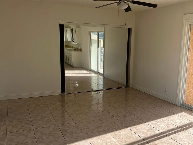 4025 Briar Ct — Photo 2