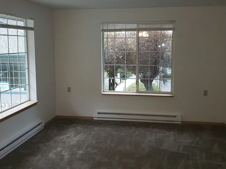 360 Carter Ave #C-4 — Photo 2
