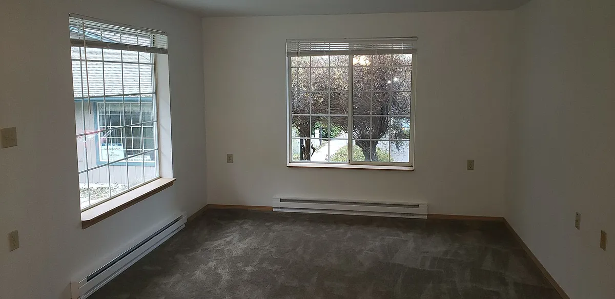 Building Photo - 360 Carter Ave #C-4