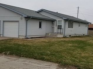 511 Clark Ave, Kenesaw, NE 68956