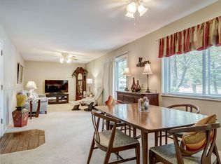 8 Rendina Ct, Ballwin, MO 63011