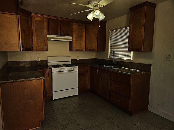 5th image of 4094 Mountain Dr