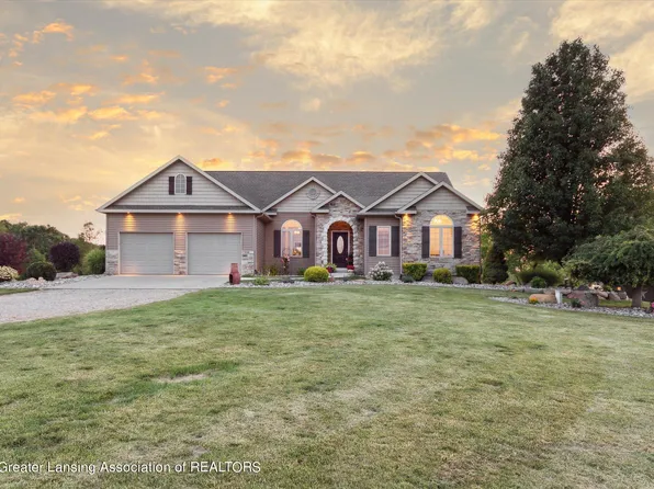 4460 Eaton River Trl, Eaton Rapids, MI 48827