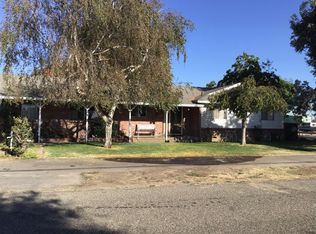 11430 Walnut Ave, Oakdale, CA 95361