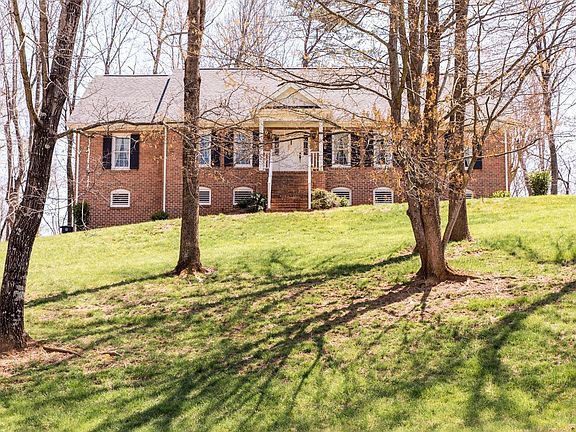 3rd image of 1413 Landon Ct