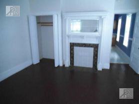 11 Manchester Rd