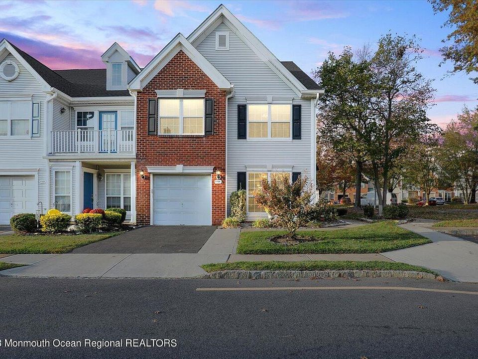 1st image of 1706 Queen Anne Lane