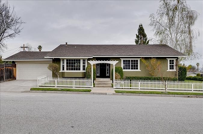 2nd image of 109 Meadowbrook Dr