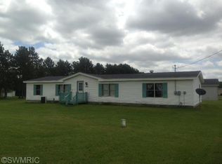 7501 Poplar Dr, Mecosta, MI