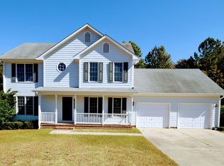 328 Roundtree Dr, Fayetteville, NC 28303