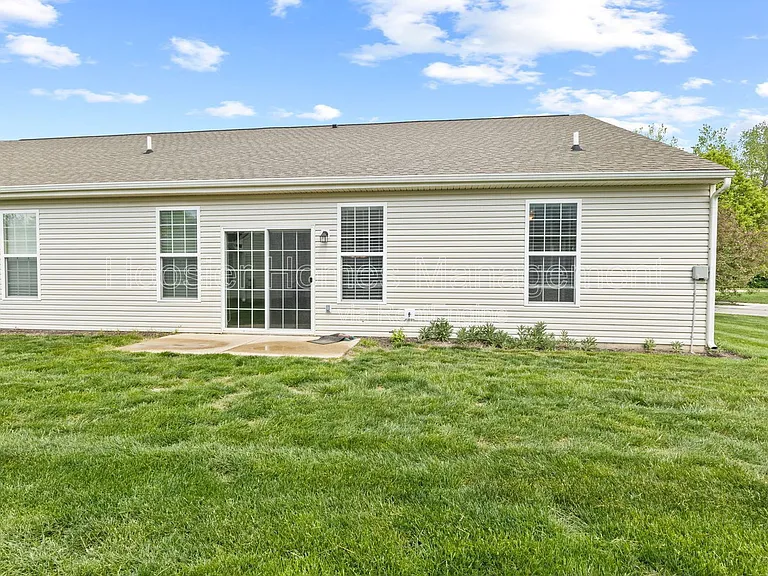 556 Dylan Dr — Photo 26