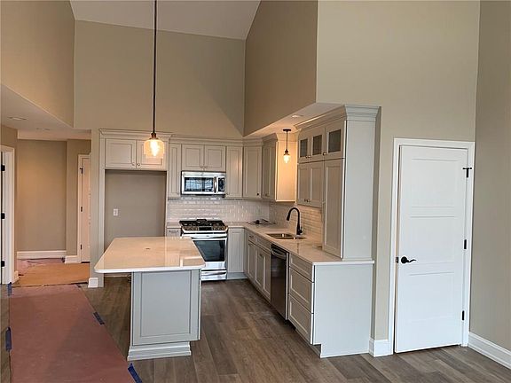 5th image of 107 Bella Vista Cir #63