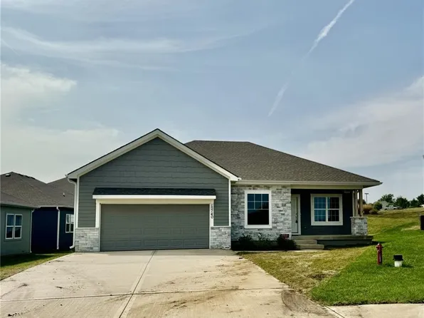 15740 Shelby Ct, Basehor, KS 66007