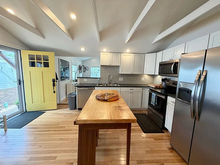 320 1/2 Meade Ave — Photo 13