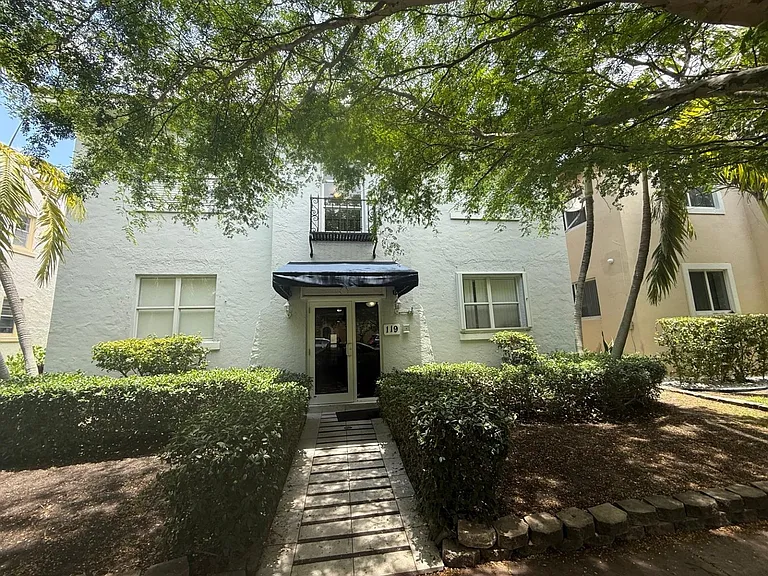 119 Menores Ave #6 — Photo 2