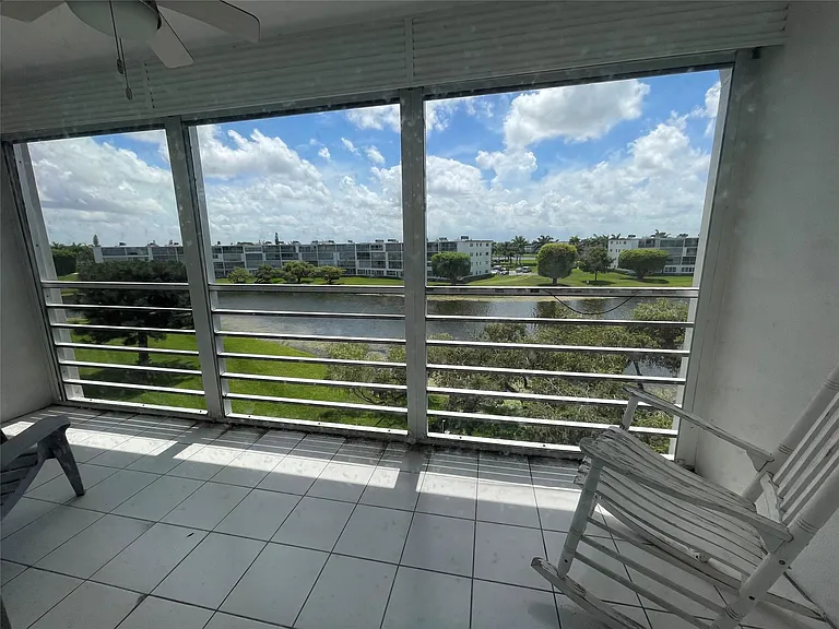 4030 Hythe Pl #4030-B — Photo 13