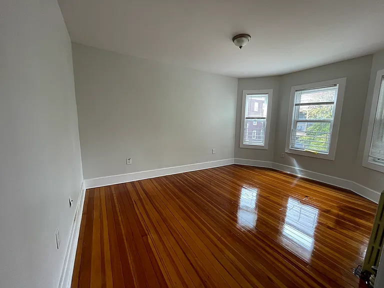 37 Ridgewood St #2 — Photo 3