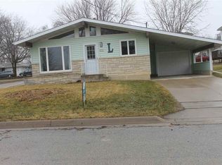 2115 W Mill St, New Vienna, IA 52065