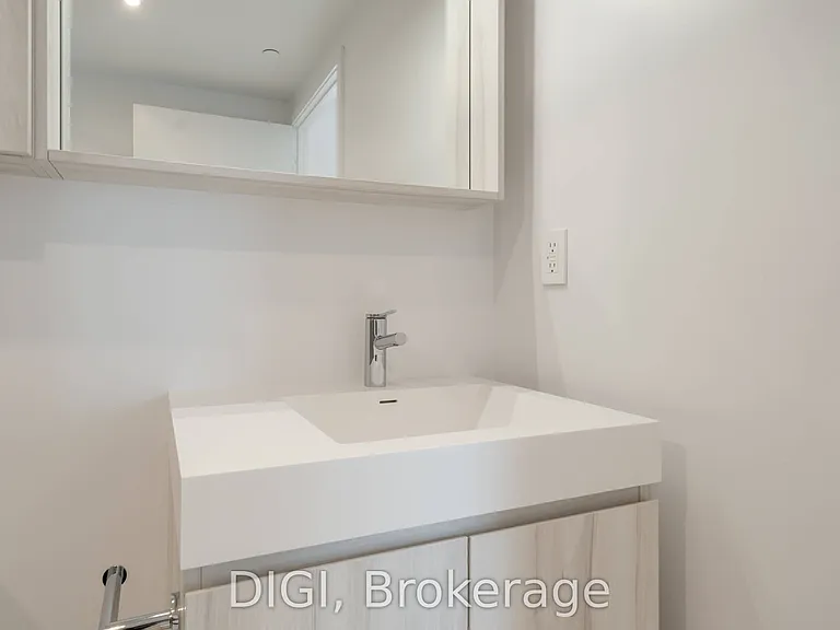 8 Gloucester St #2303 — Photo 22