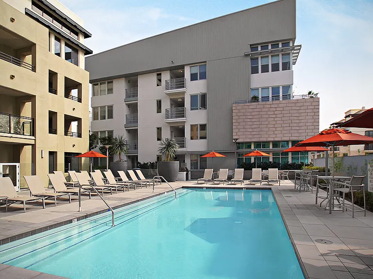 Westgate Apartments — Photo 32